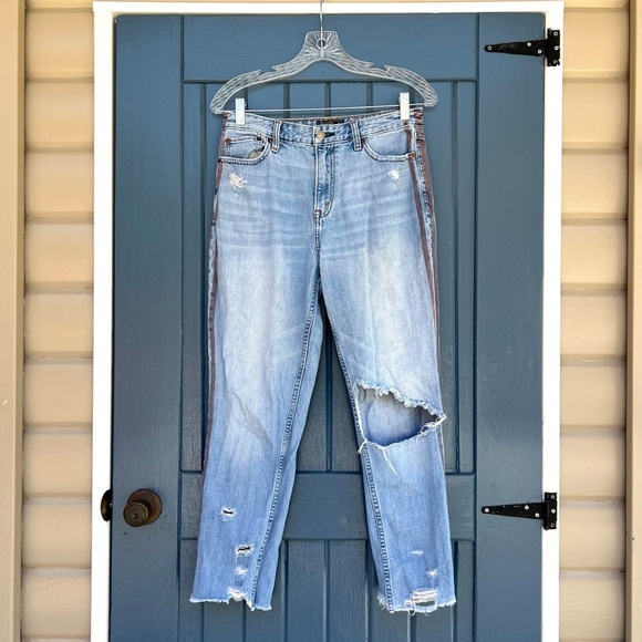Abercrombie & Fitch High Rise Side Stripe Girlfriend Denim Women Size 27 - Picture 1 of 8